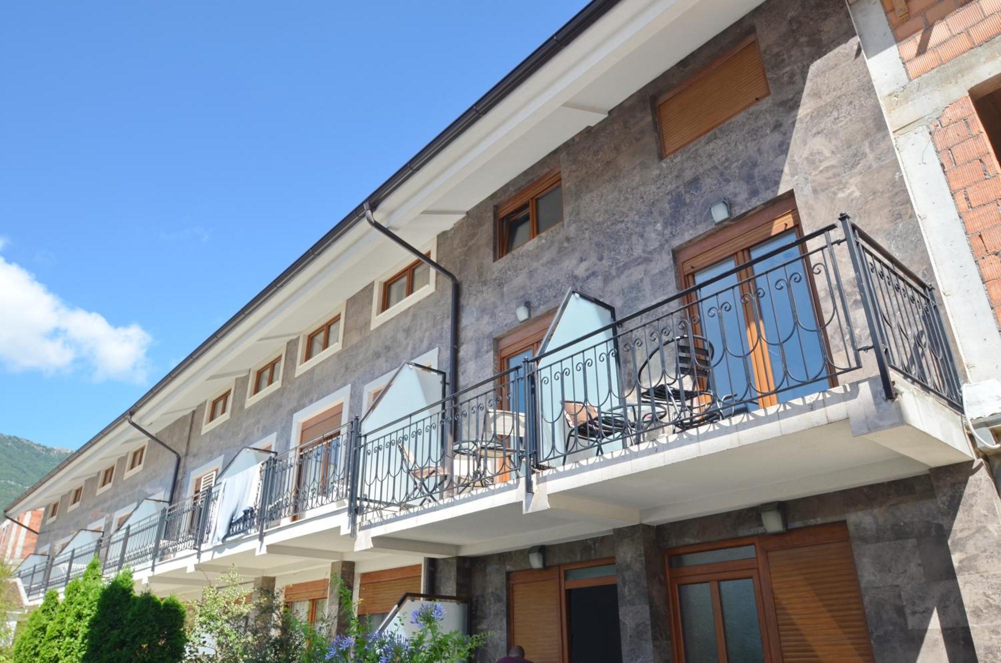 Trojanovic Apartments Tivat Zewnętrze zdjęcie